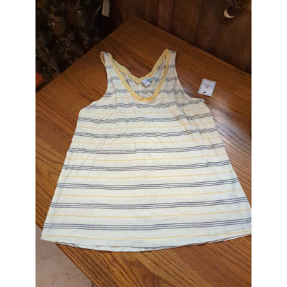 NWT Susina Striped V-Neck Tank Top Size Medium Petite casual summer Top