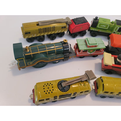 Lot 10  Pre-owned Vintage Thomas & Friends Train Various Magnetic Wood Plastic