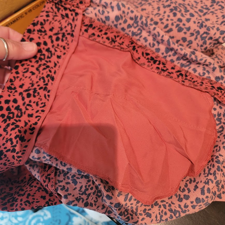 Halogen Size Medium Rust Navy Leopard wide leg gauchos belted capri Pants