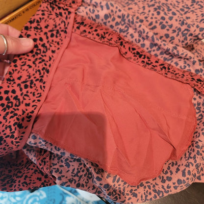 Halogen Size Medium Rust Navy Leopard wide leg gauchos belted capri Pants