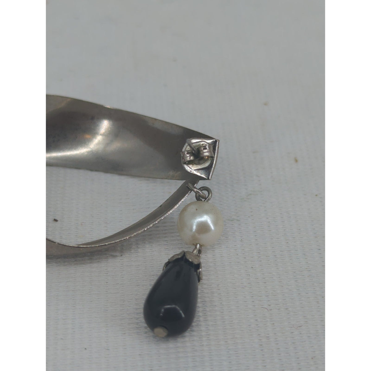 Vintage Swirl Hoop Earrings Silver-Tone Faux Pearl and Black Teardrop Dangle