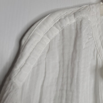 Sundays Size 3 White textured Button Up Cotton Long Sleeve V Neck Top Blouse