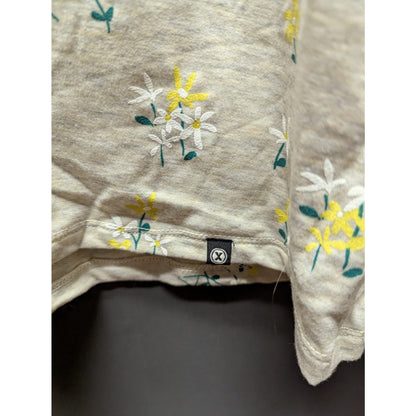 Circle X Size medium long sleeve pajama top with Flowers