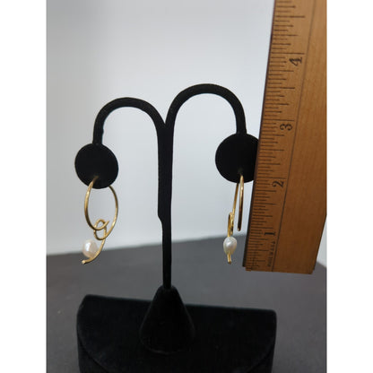 Vintage PIERCED fashion  Earrings Freshwater Pearl abstract hoop goldton