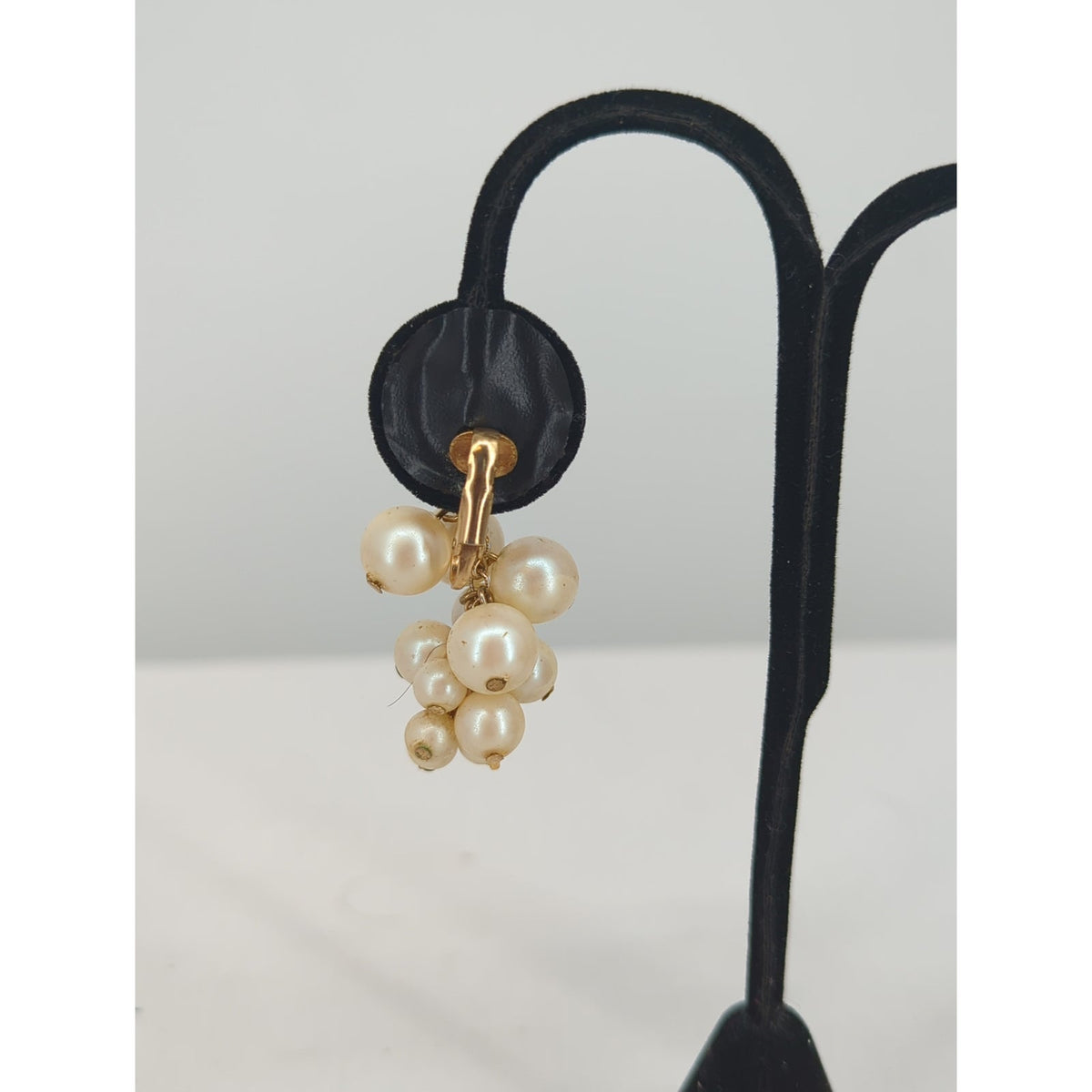 Vintage Faux Pearl Cluster Dangle Clip On Earrings Gold Tone Mid Century Glamour