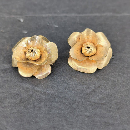 Vintage Gold Tone Openwork Flower Brooch Pins Set Pair Mid-Century Retro