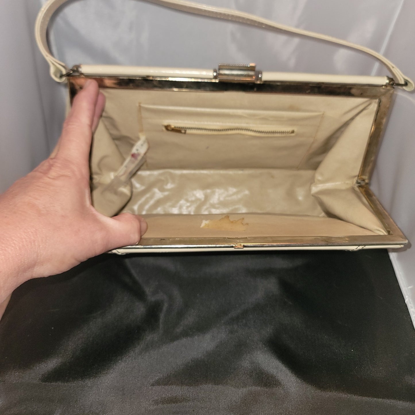 Vintage Mel-Bourne Paris Beige Faux Leather Geometric Top Handle Clutch Handbag