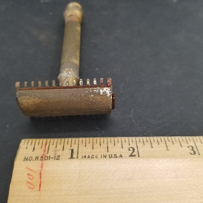 Gillette Vintage Double Blade Shaver Razor Brass TONSORIAL USA Dome Top 3.5"Top