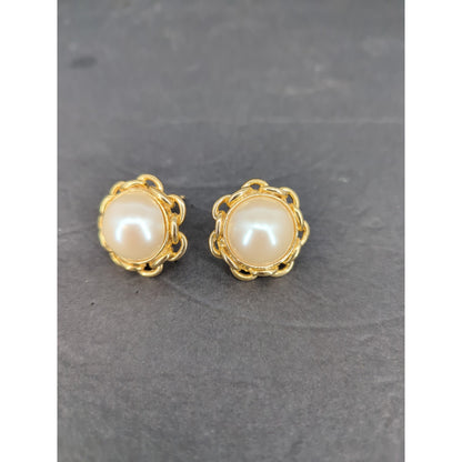 Vintage Gold Tone Faux Pearl Scalloped Button Clip On Earrings Classic Glam