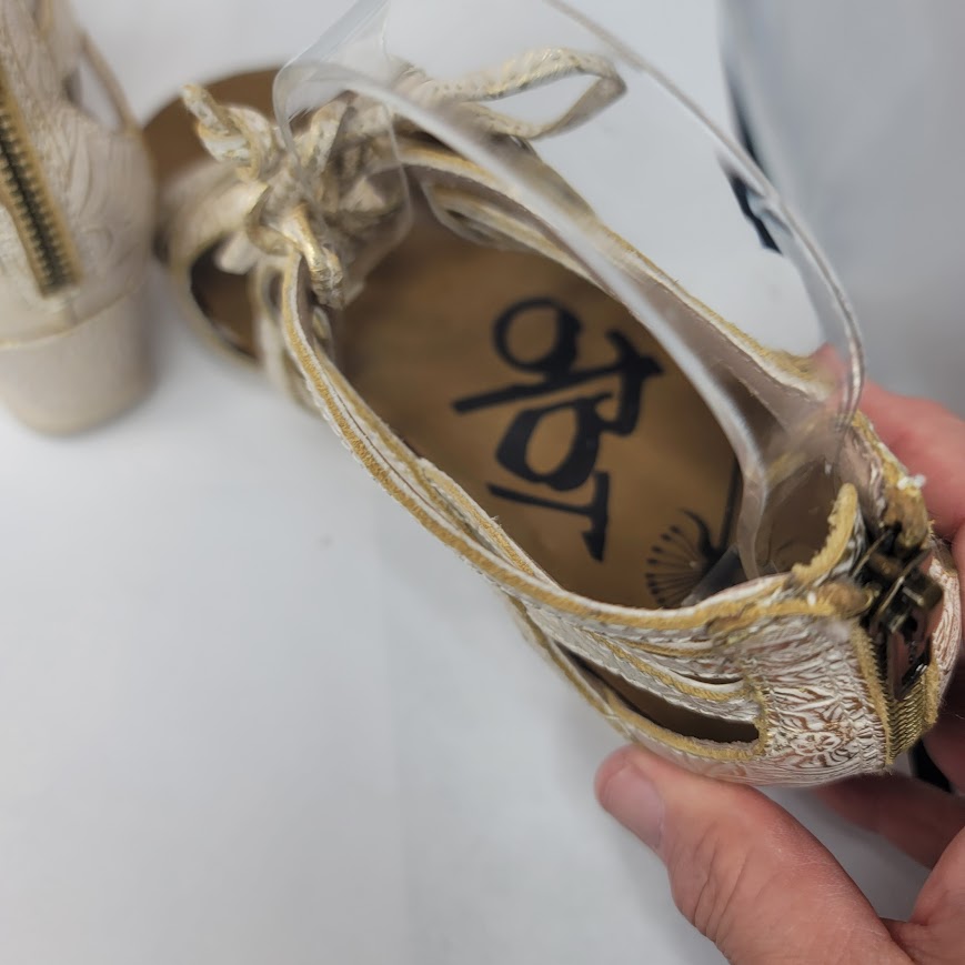 OTBT Size 8.5 Nomadic Leather Women Shoes Heels Back Zip Gold Cream Wedge Sandal