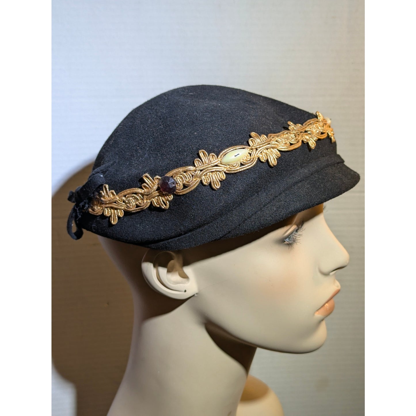 Vintage 50s Glentover Henry Pollak Black Wool Newsboy Cap Gold Trim Hat PinUp