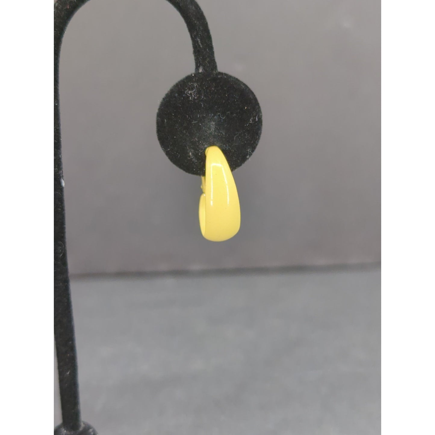 Vintage 1970s Retro Bright Yellow Enamel Gold Tone Hoop Clip On Earrings