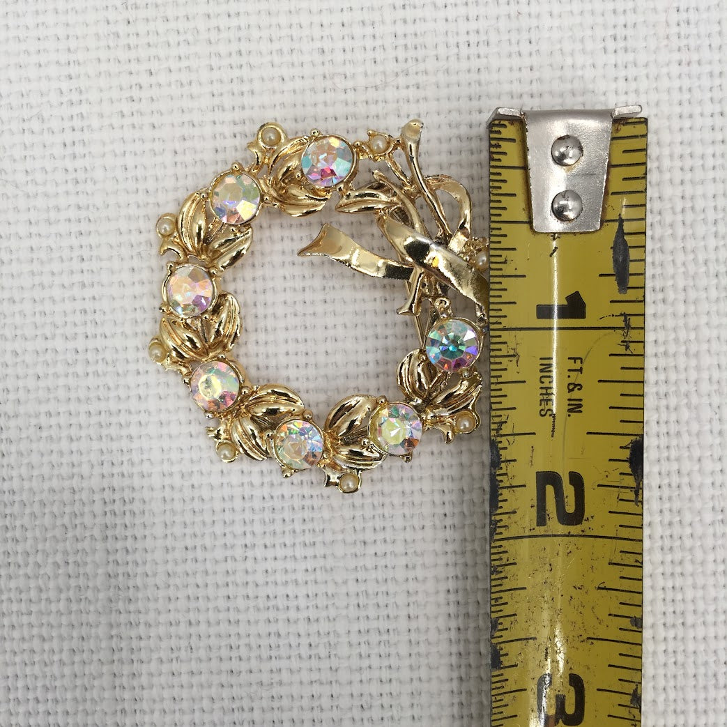 Glass Wreath of Roses Brooch, Art Deco Style, Vintage Jewelry 1960s Iridescent