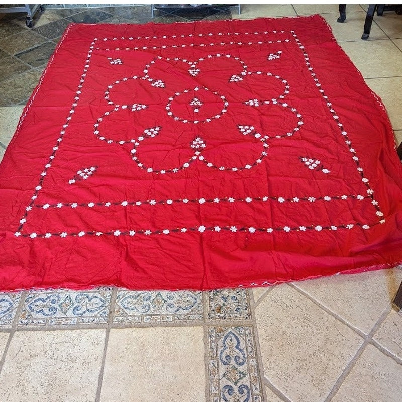 Vintage Cotton Coverlet 2 Shams Queen/Full red white embroidery Floral Medallion
