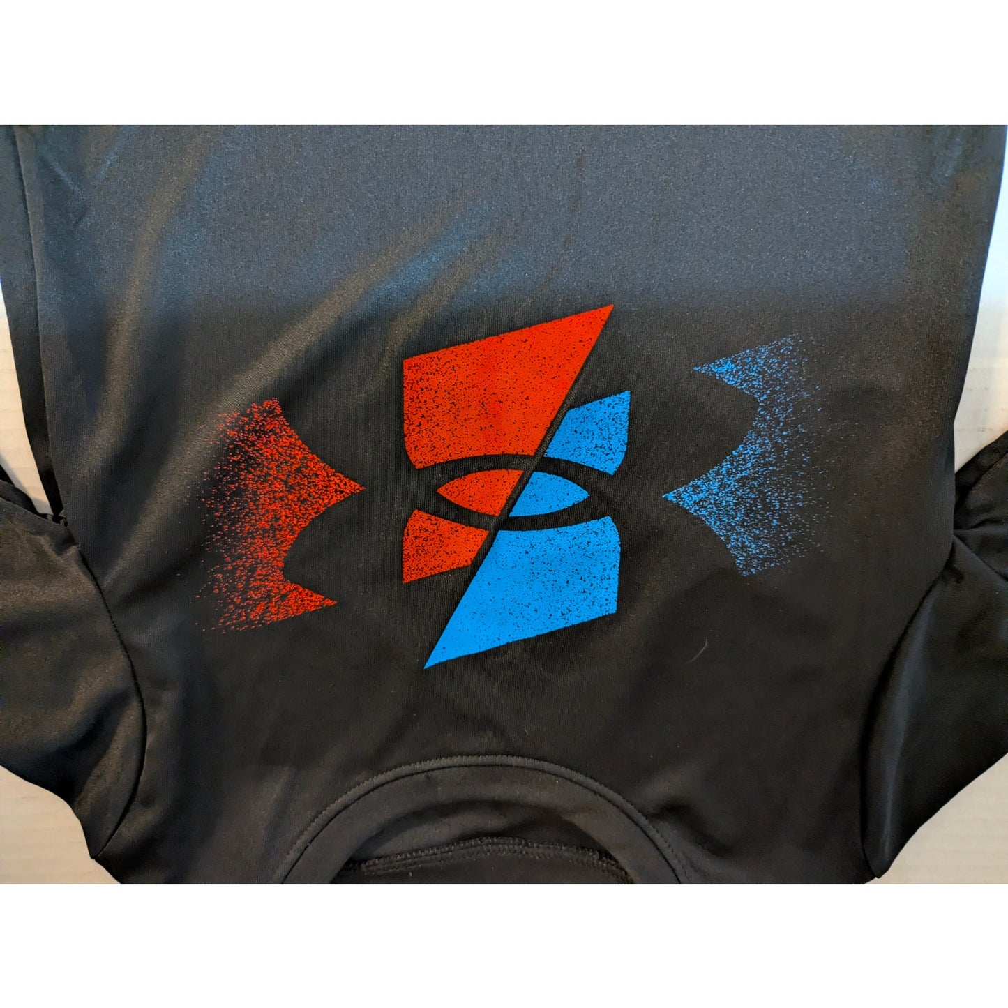 Under Armour Boys Black Graphic Long Sleeve Active Shirt 4T NWT