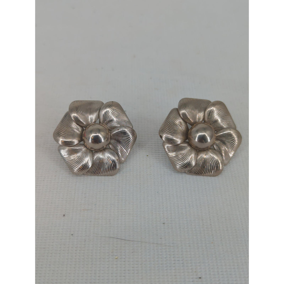 Vintage Silver Tone Sculptural Geometric Flower Clip On Statement Earrings Retro