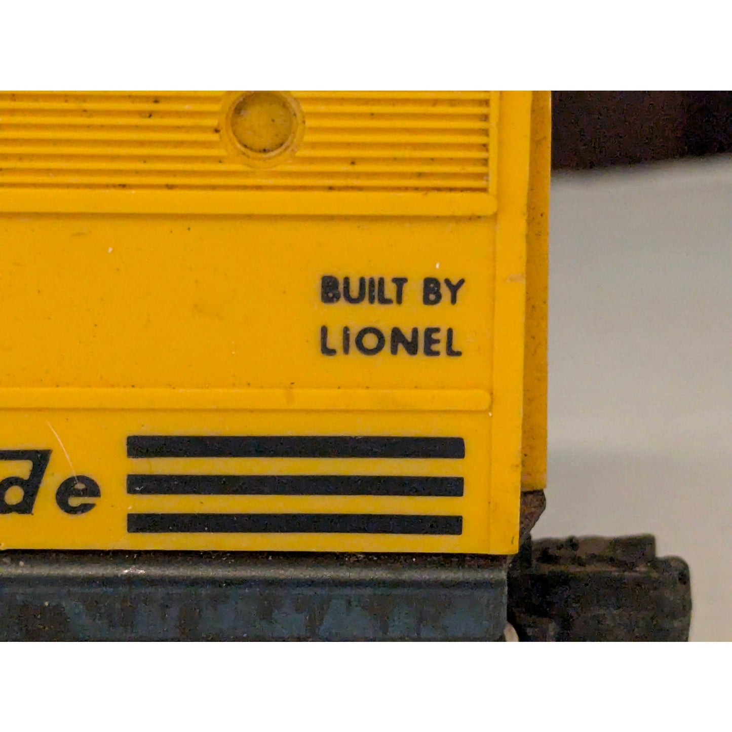 Vintage Lionel 221 Rio Grande ALCO Diesel Locomotive Yellow Black O Gauge