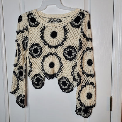 Knit Crocheted Sweater Modern Boho Size Medium NEW Two Tone Layering Bell Sleeve