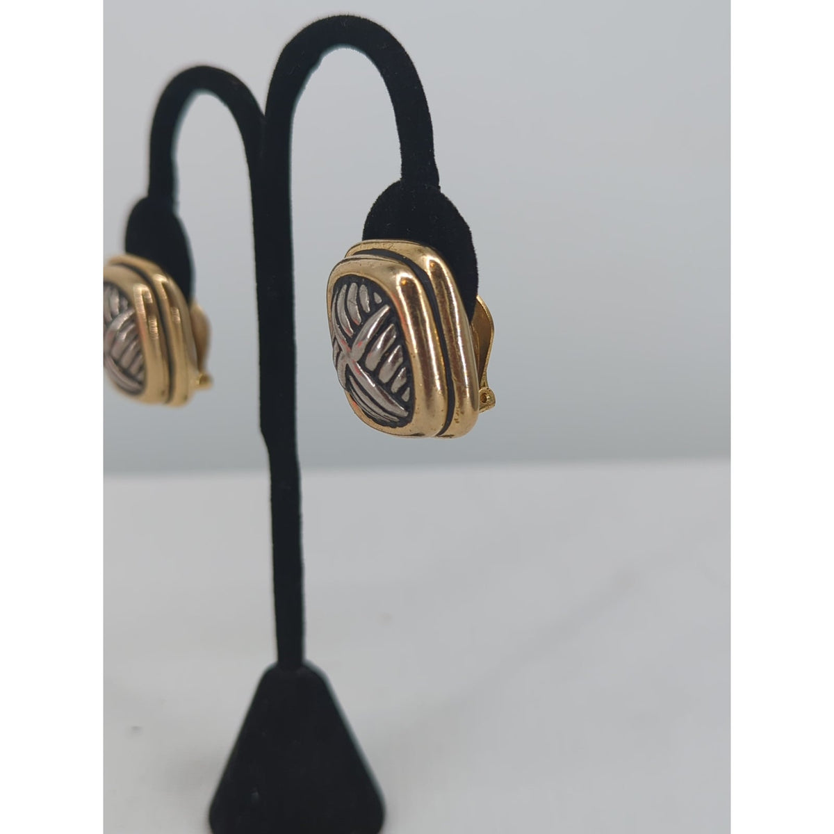 Vintage Two-Tone Mixed Metal Basketweave Door Knocker Clip On Earrings Glamour