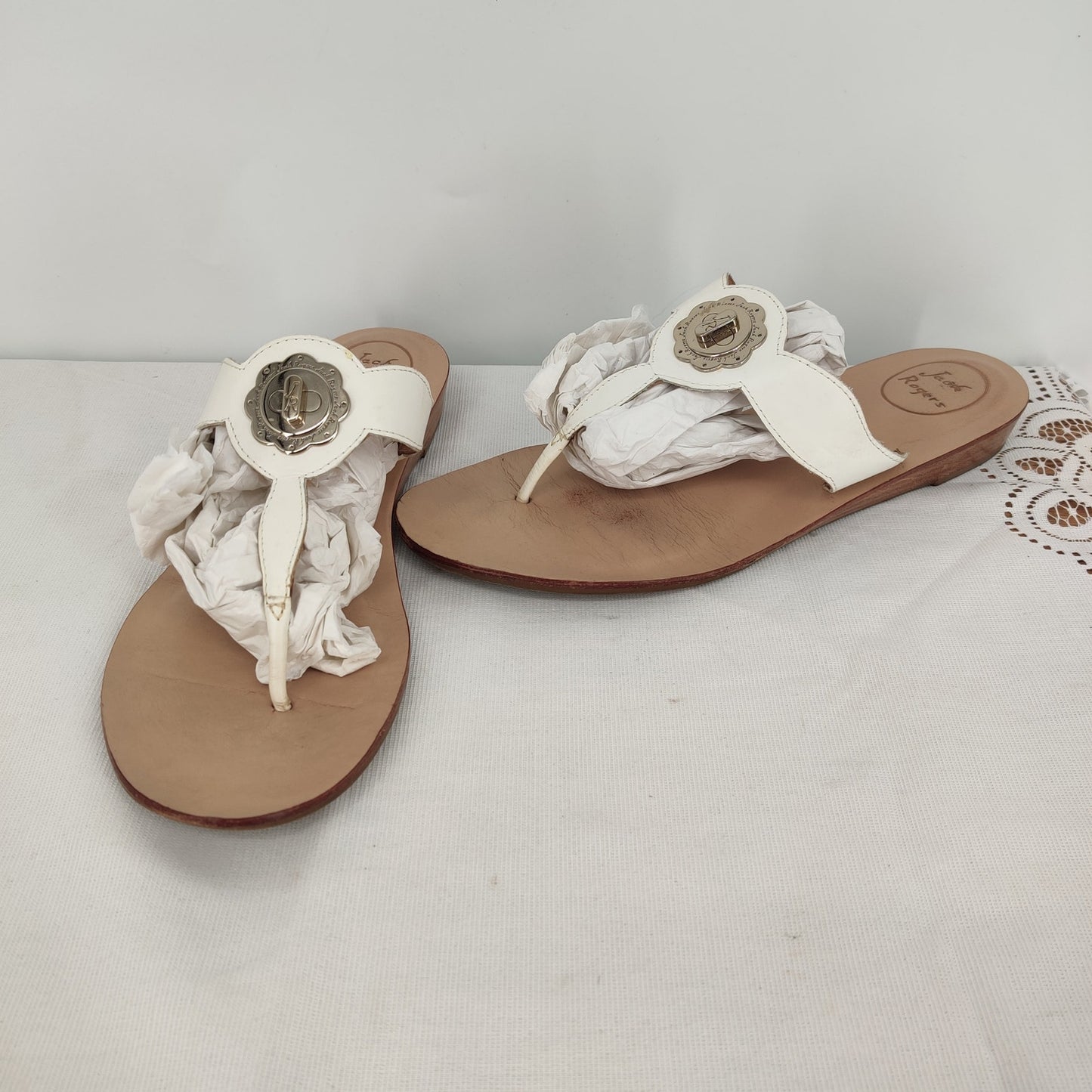 Jack Rogers White Platinum Medallion Flat Sandals Size 10 Preppy Resort