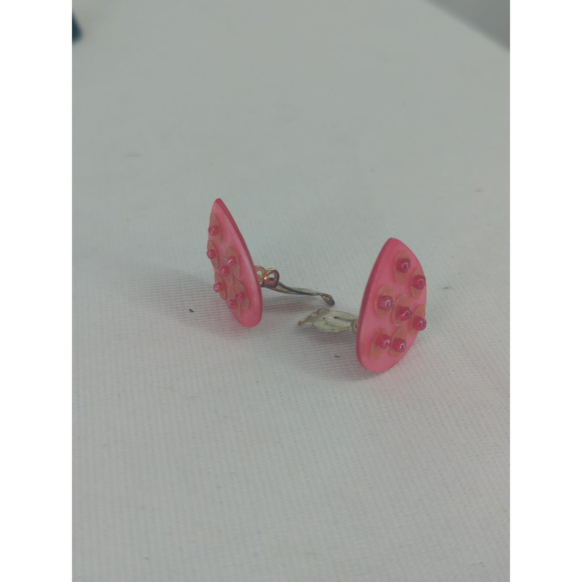 Vintage Pink Teardrop Clip-On Earrings Retro Studded Textured Pop Jewelry