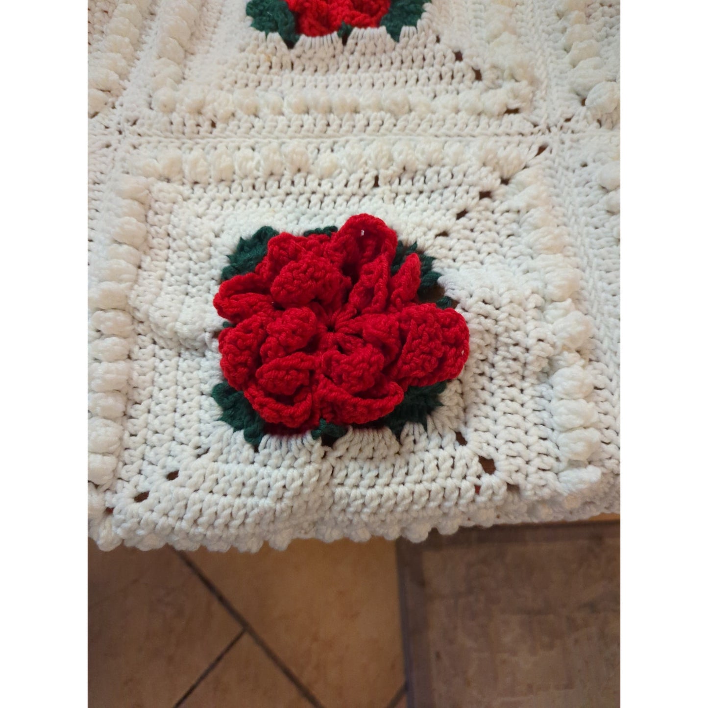 Handmde 96" x 116" King Rose 3D Blanket w/3 pillows white red green Afghan