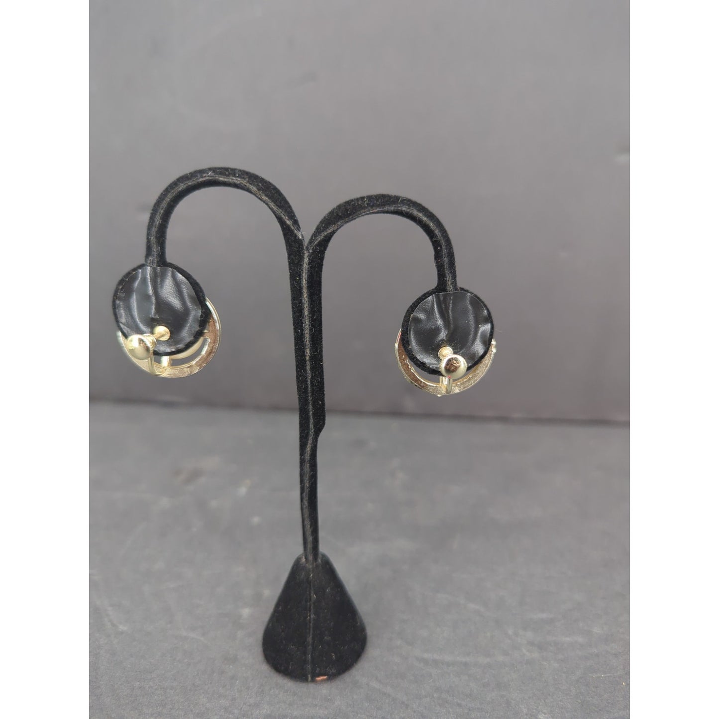 Vintage Gold Tone Faux Pearl Clip On Earrings Retro Statement Jewelry