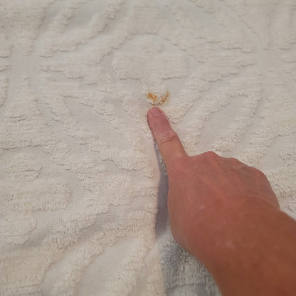 VINTAGE Queen White Cotton Chenille fringed blanket Rounded hem 100" x 92"