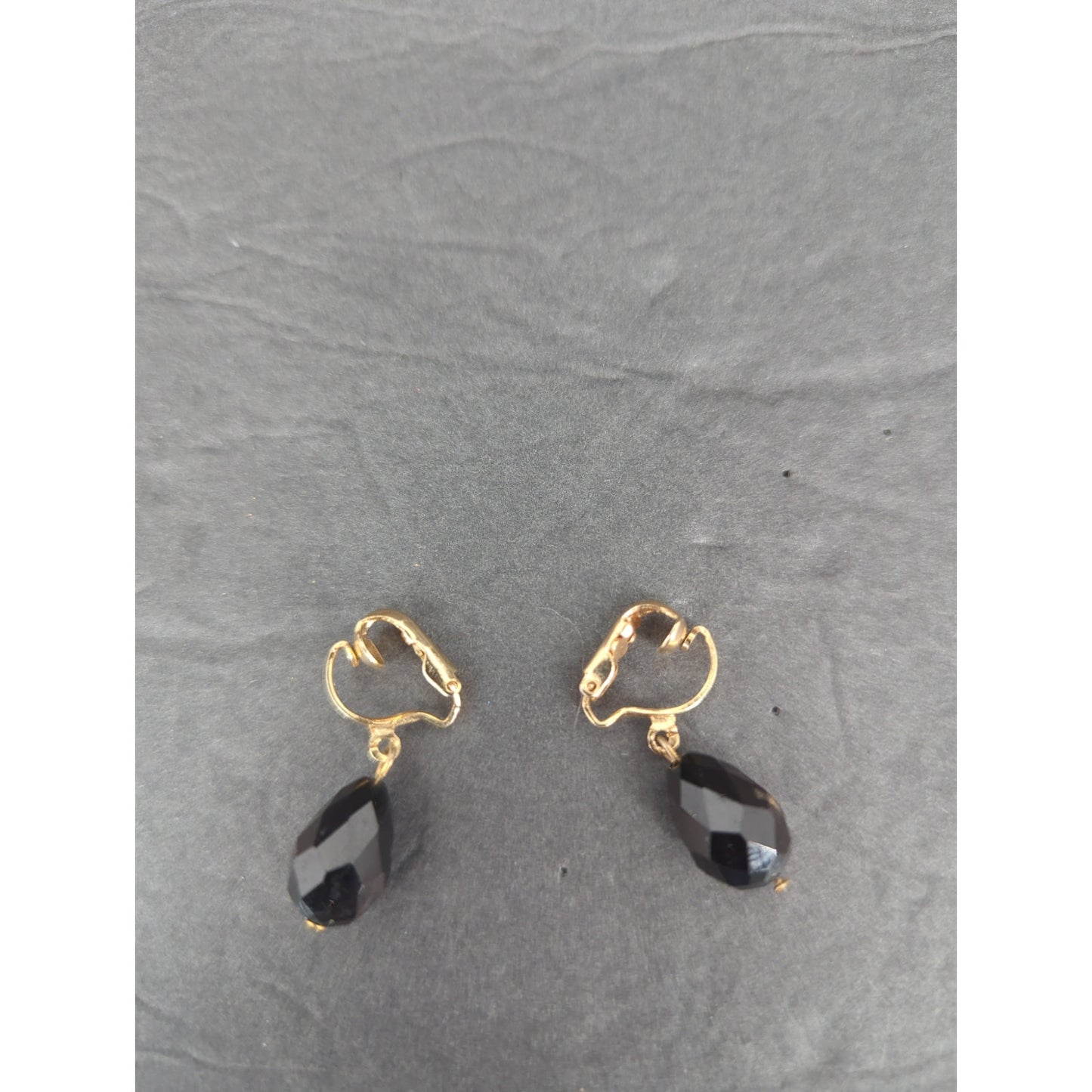 Vintage Black Spinel Bead Drop Dangle Earrings Gold Tone Clip On 1960s
