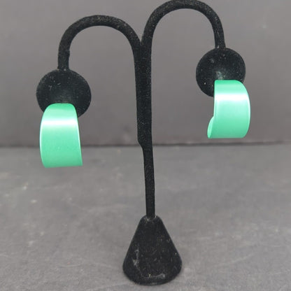 Vintage Glossy Green High Polish Enamel Huggie Hoop Wrap Clip On Earrings Retro