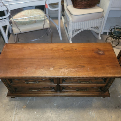 Secondhand Sandies: Lane Cedar line chest trunk bench