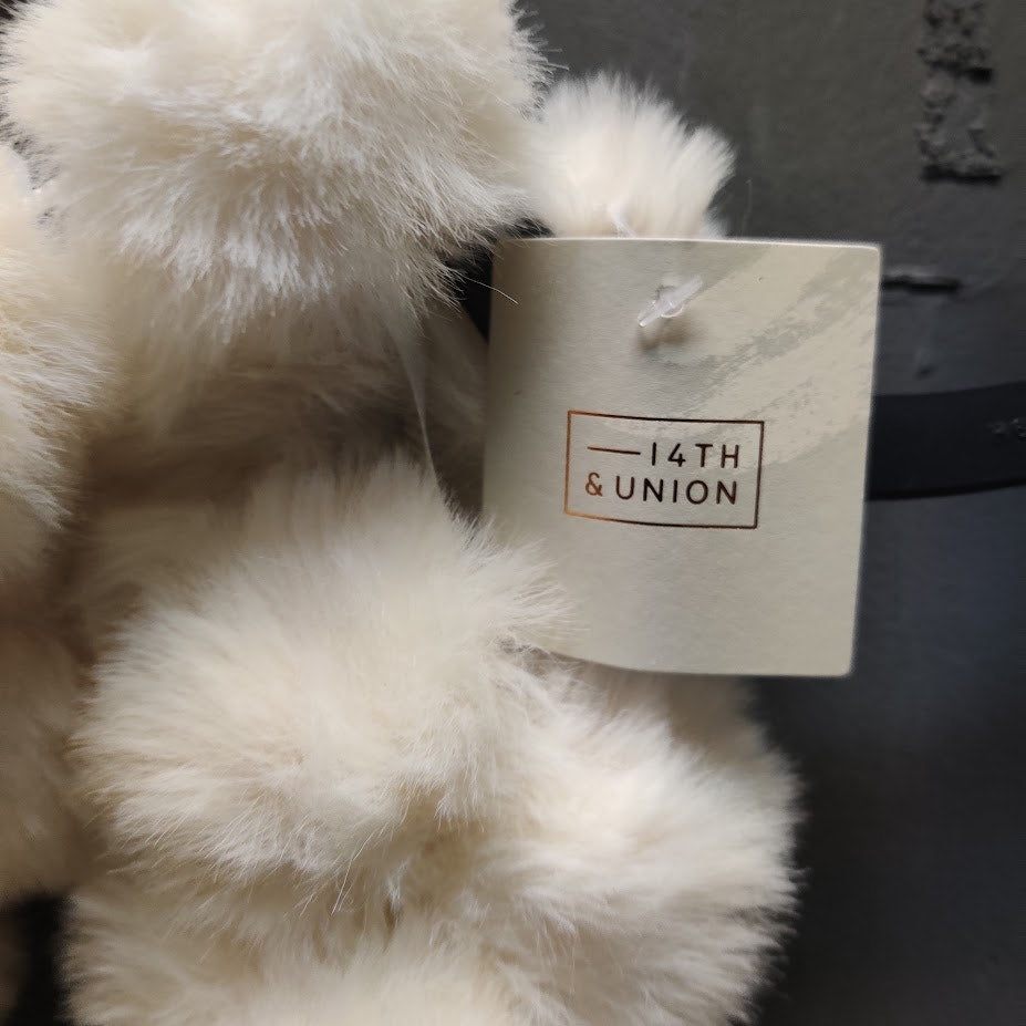 14th & Union Cream Faux Mink Soft Fur Pom Pom Scarf NWT Winter Wonderland