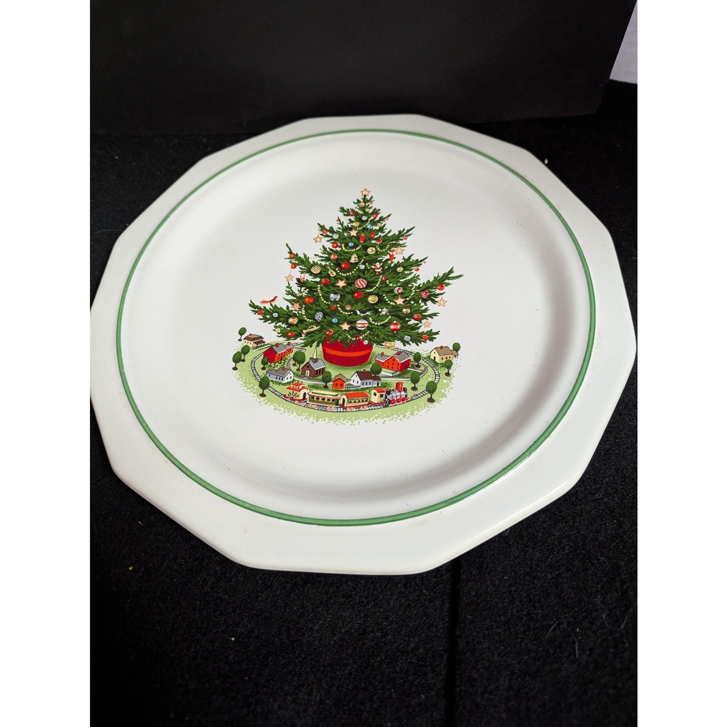 Vintage Octagonal Christmas Tree Dinner Plate Green Rim Holiday