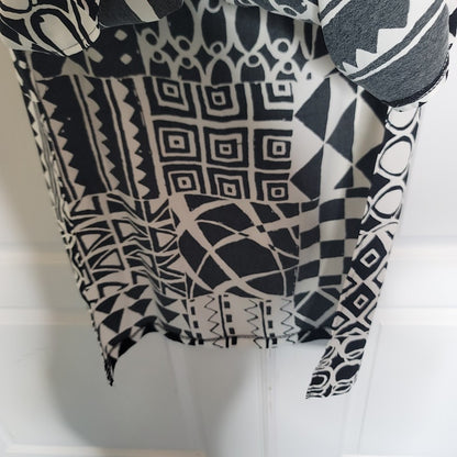 Versailles New York Black White Geometric Long tunic Side Slit Sleeveless Large