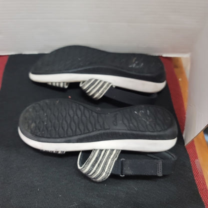 Clarks Arla Stroll Size 12 Sandals Elastic adjustable Strap White Black Stripes