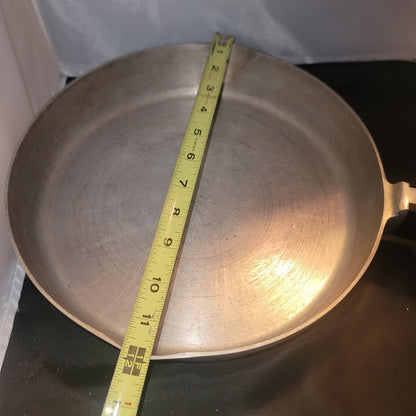 VINTAGE Magnalite Cast Aluminum Skillet with Lid 28.5 cm USA Retro Cookware