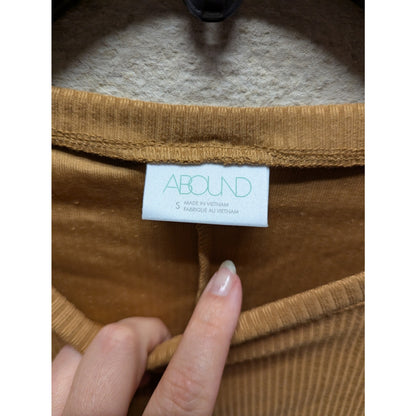 Abound Ribbed Long Sleeve Stretchy Crop Top Tan Dale Size SMALL NEW lightweight