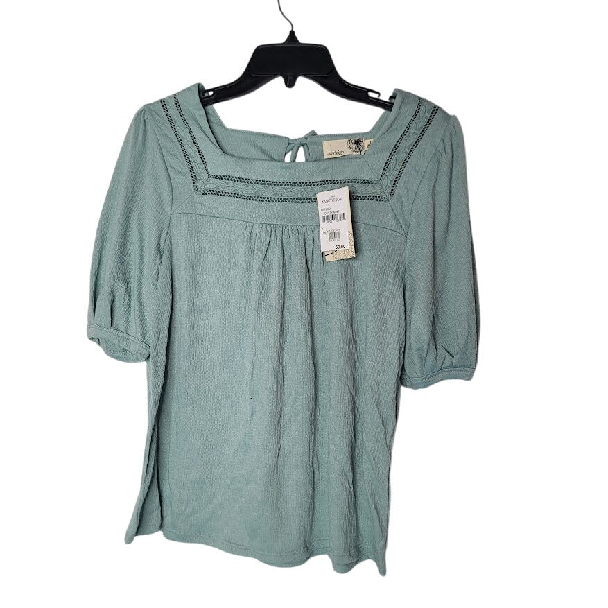 Everleigh Size Small blouse 1/2 sleeve dusty mint green NEW embroidery detail