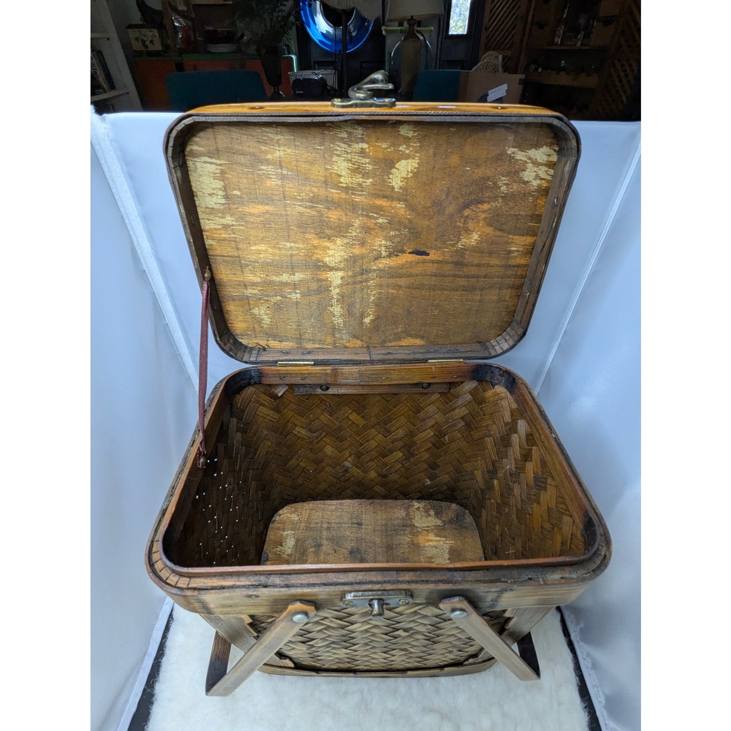 Vintage Bamboo Rattan Box Purse Top Handle Woven Sewing Basket Lunch Pail 70's