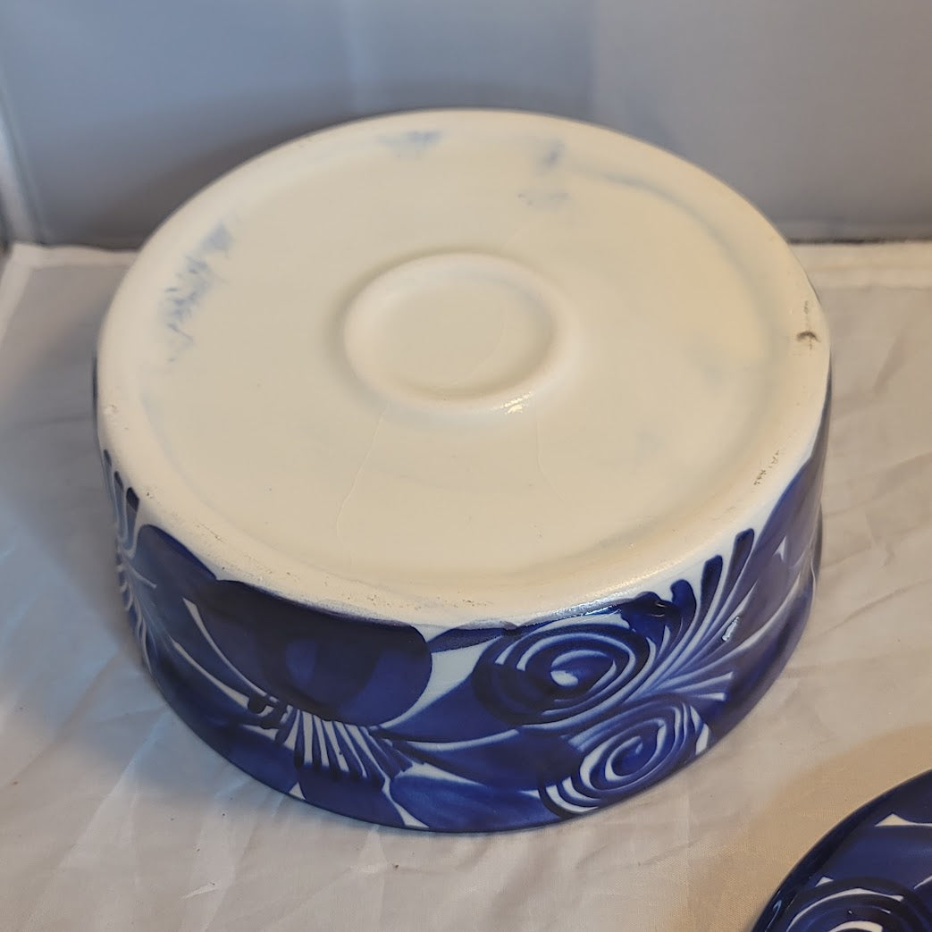 Hand painted Talavera Serving dish  tortilla Warmer Covered Blue White 8" x 3.5"