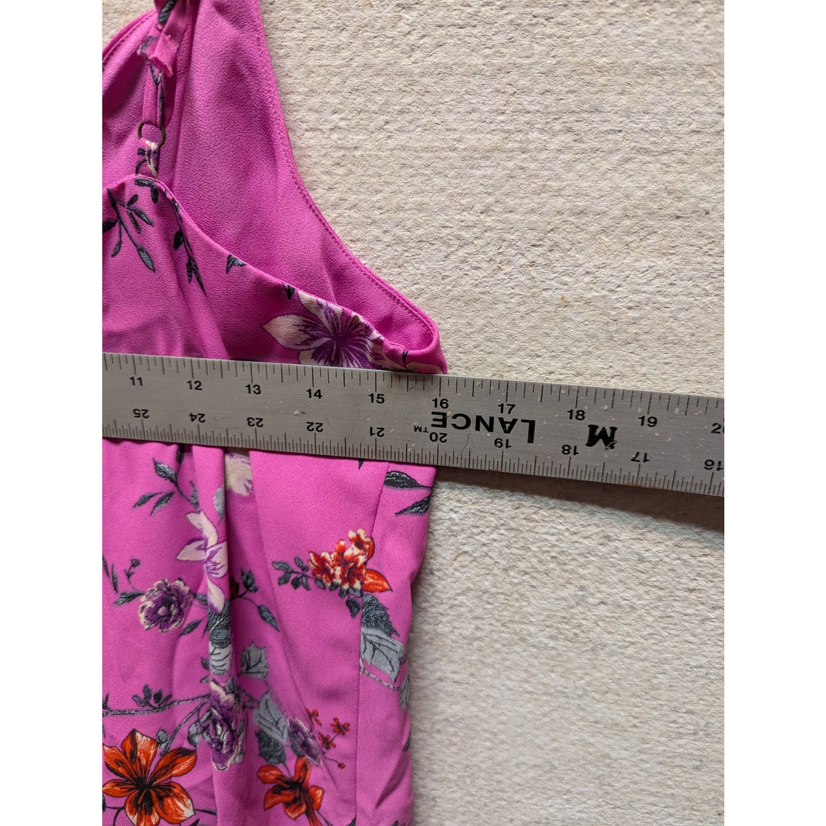 Socialite cami pink floral tank top scalloped Size small adjustable straps NEW