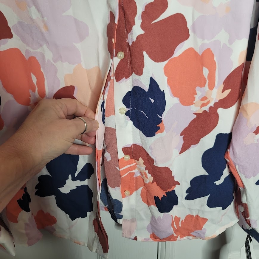 Halogen Size 2X womens blouse floral button up V neck top shirt NEW career