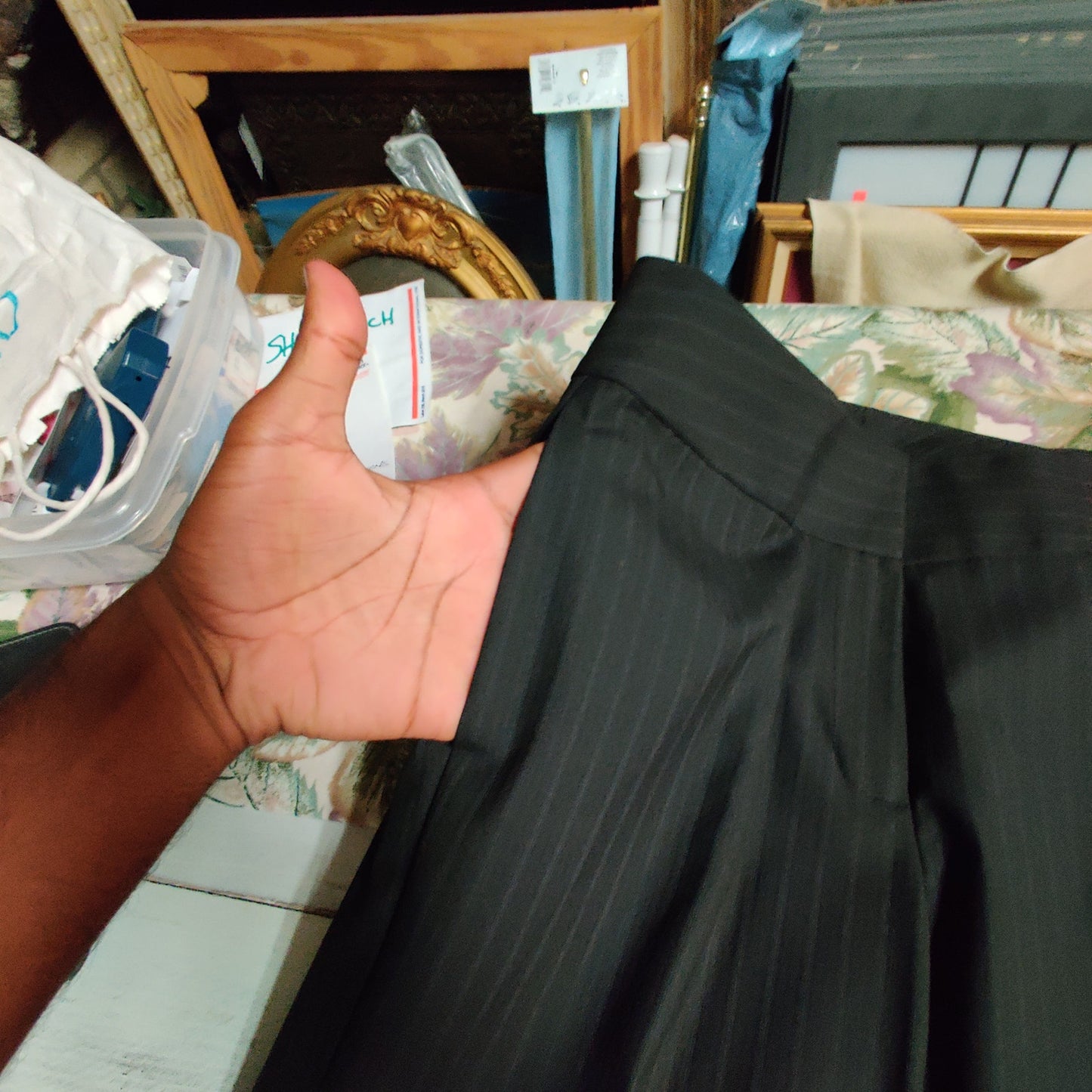 Antonio Melani Charcoal Gray Pinstripe Flat Front Trousers Dress Pants Size 2 S
