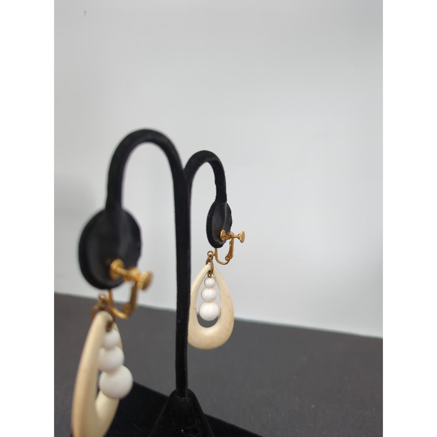 Vintage Carol Dauplaise Cream Enamel & Pearl Teardrop Clip On Earrings