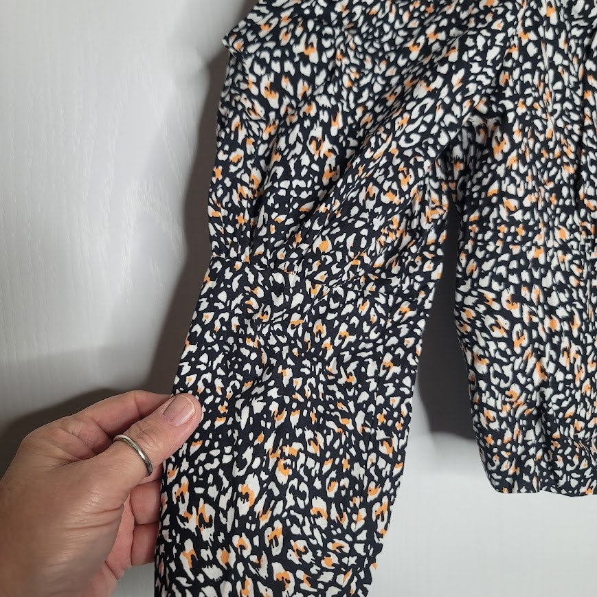 TOPSHOP new blouse Size 8 Medium crop top abstract side zip pouf 3/4 sleeve