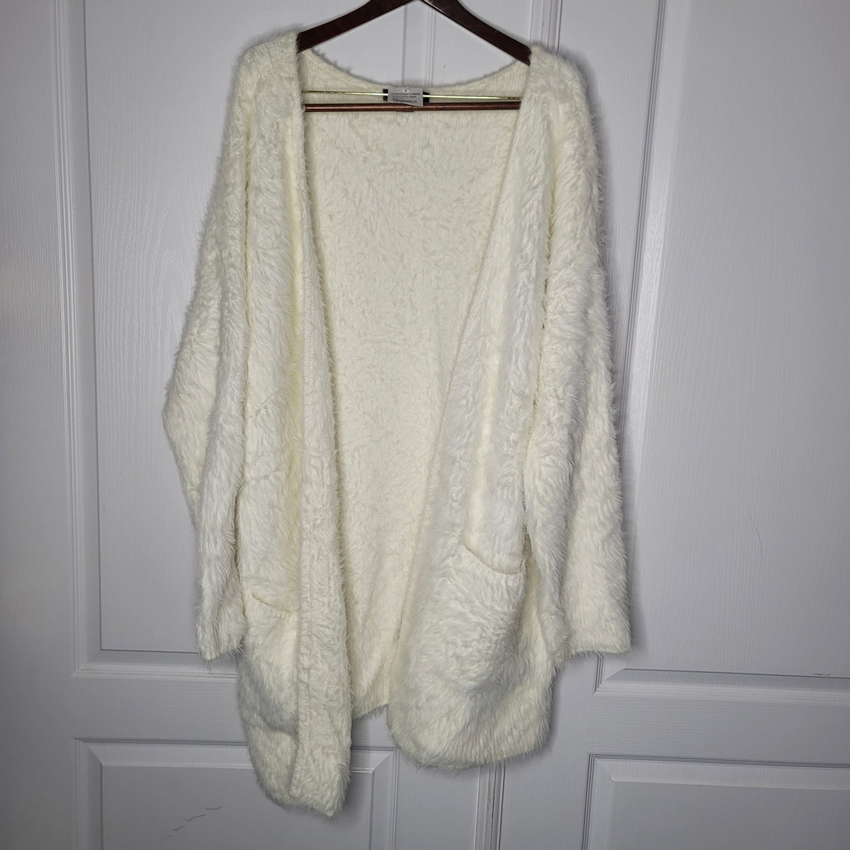 Sanctuary Women 2X Fuzzy White Knit Cardigan Sweater Pockets Cozy Minimalist NWT