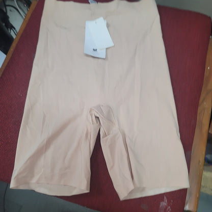 Wacoal Beyond Naked Thigh Shaper MEDIUM SHAPEWEAR girdle smoother NEW $48.00