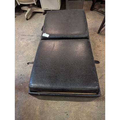 Secondhand Sandies: Cushioned Bench End of Bed trunk Storage Quilt Blanket