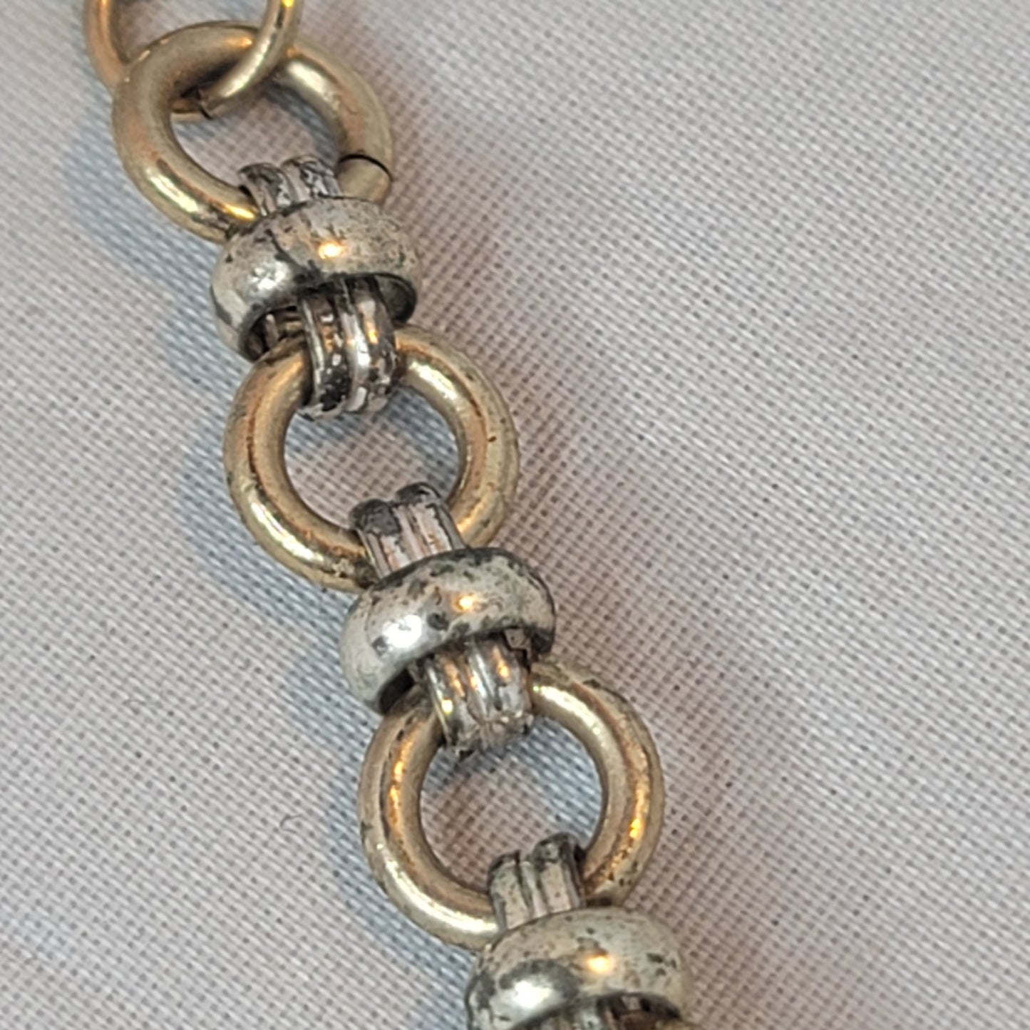 Silvertone chain necklace Hoop and claw clasp Vintage 18" overall length