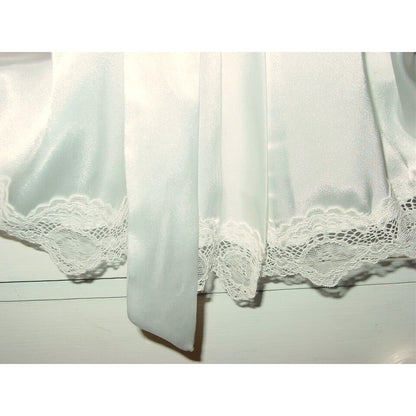 In Bloom by Jonquil "The Bride" Embroidered Lacy Robe Sz Small in Off White NWT
